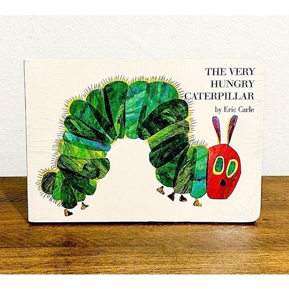 NWT: The Very Hungry Caterpillar Kitchen Utensil & Book Bundle - Picture 7 of 8